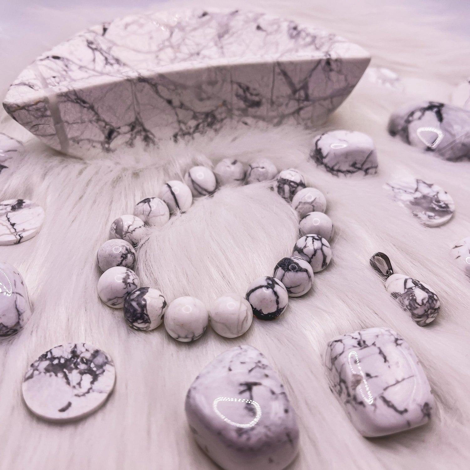 Howlite